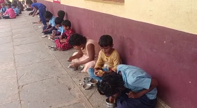 No hot midday meals in over 500 schools in Vijayapura as dues not paid to LPG distributor