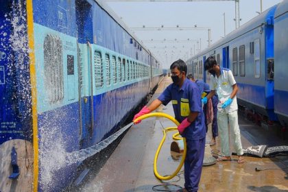 Indian Railways earns Rs 2,500 crore through scrap sale till September