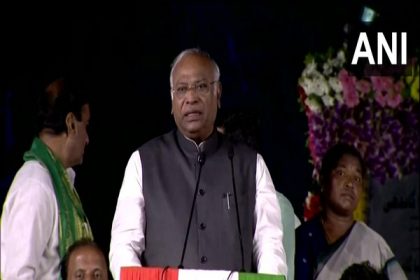 Congress will give non-BJP govt under Rahul Gandhi's leadership: Kharge