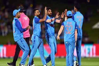Third T20I ends in tie after rain, India win series against New Zealand