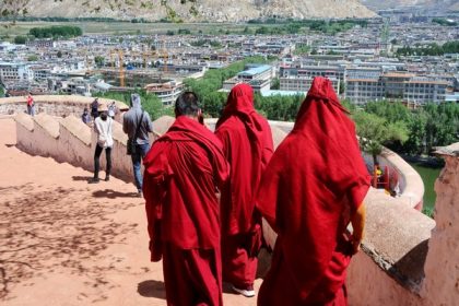 China forcibly relocates Tibet's nomads for grassland preservation