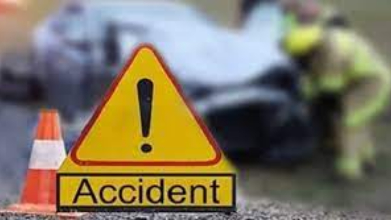 Ten students from Afzalpur seriously injured as car, MUV collide