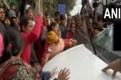 People protest outside Sultanpuri police station over Kanjhawala death case
