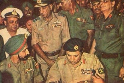Afghan Taliban leader shames Pakistan, shares 1971 surrender picture