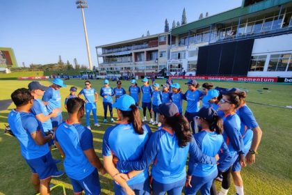 India defeats West Indies: Smriti and Harmanpreet shine in East London