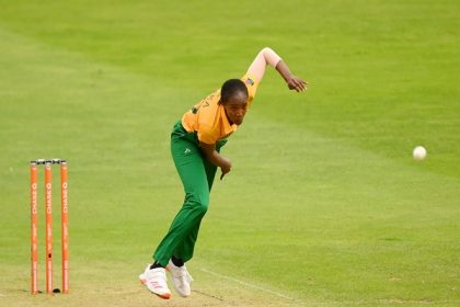 South Africa bowlers dominate in tri-series final, India post 109/4 in 20 overs