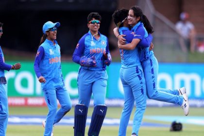 Women's T20 World Cup: India enter semi-finals, beat Ireland by 5-runs