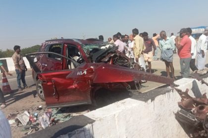 Four from Telangana dead in accident