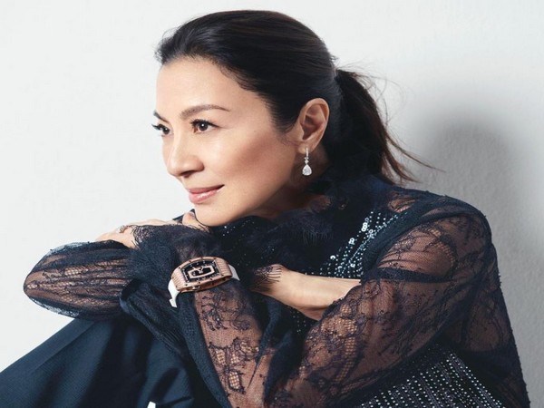 Michelle Yeoh dedicates Indie Spirit Award win to 'All Our Mothers'