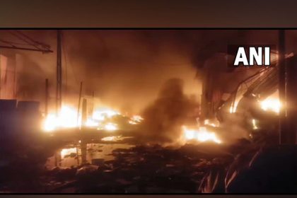Massive fire breaks out at 10 scrap godowns in Valsad