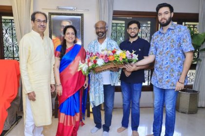 Rajnikanth visits Uddhav Thackeray and his family at Matoshree