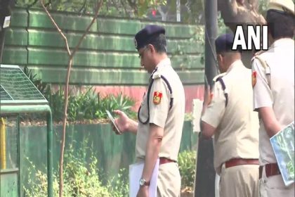 Police arrive at Rahul Gandhi's residence for details of alleged sexual harassment victims