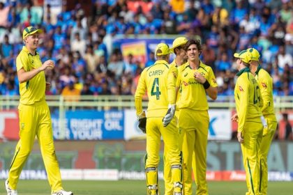 Australia bundle out India for 117 in 26 overs in 2nd ODI, thanks to Mitchell Starc's fiery spell