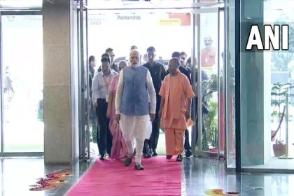 Narendra Modi arrives in Varanasi for 'One World TB Summit'