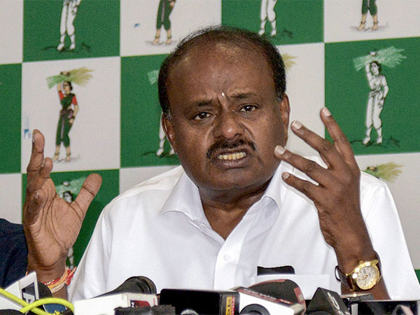 Is benefit of census meant for you or for Congress party?: Kumaraswamy asks Siddaramaiah