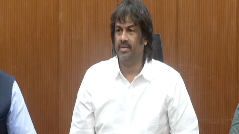 Children who have completed 5 years, 5 months eligible for admission to Class 1, says Madhu Bangarappa