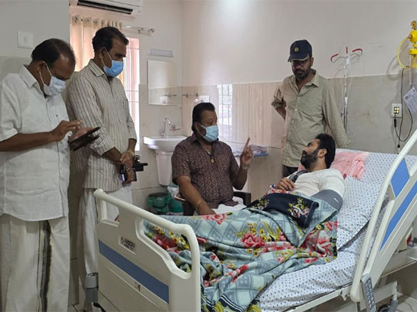 Thrissur: Union MoS Suresh Gopi meets Malayalam actor Shine Tom Chacko in hospital